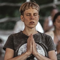 Kaula Tantra Yoga mit Heike DJoanna