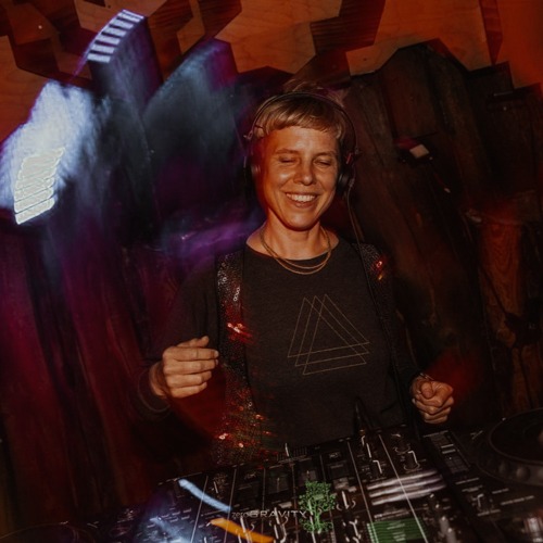 Psytrance – Techno Dance mit DJoanna